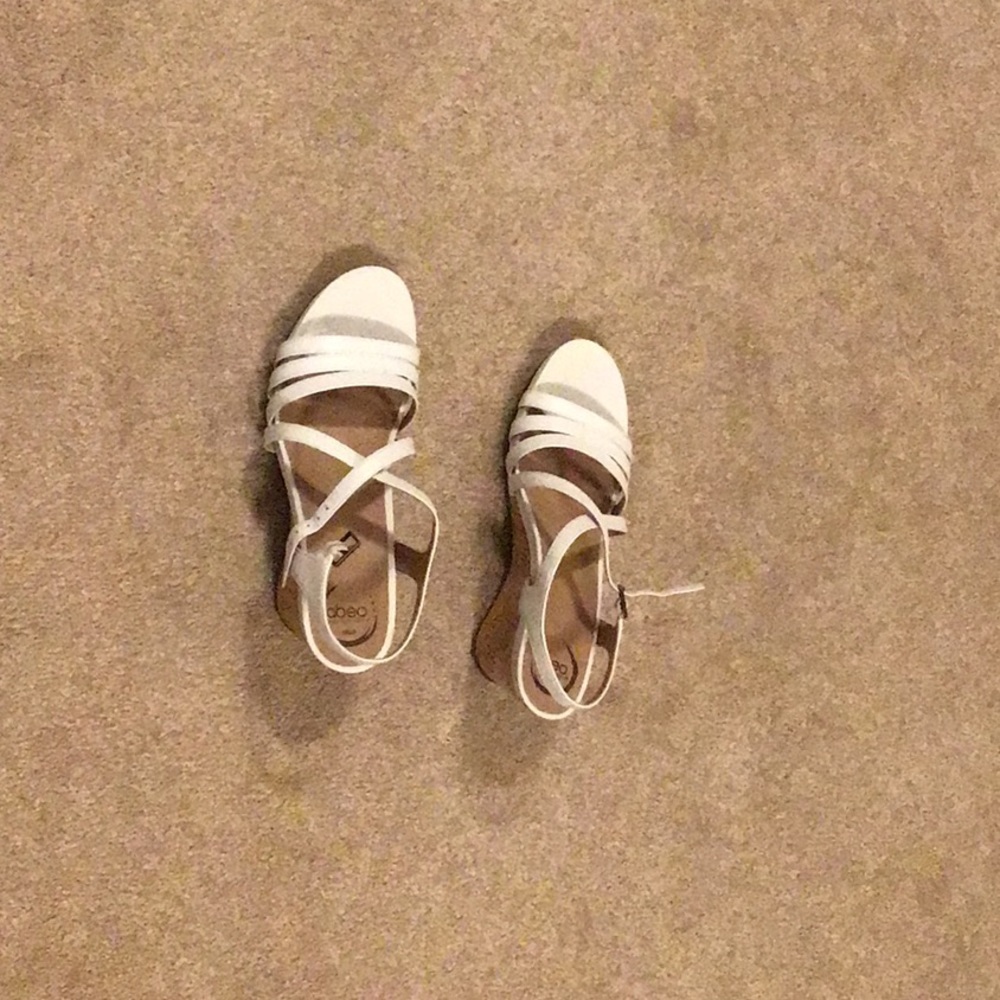 Abeo wedge sandals brand new